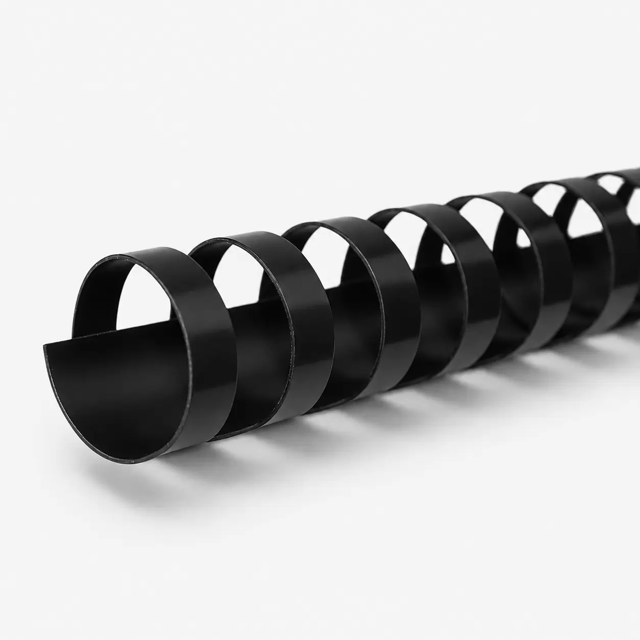 Qara plastik spiral